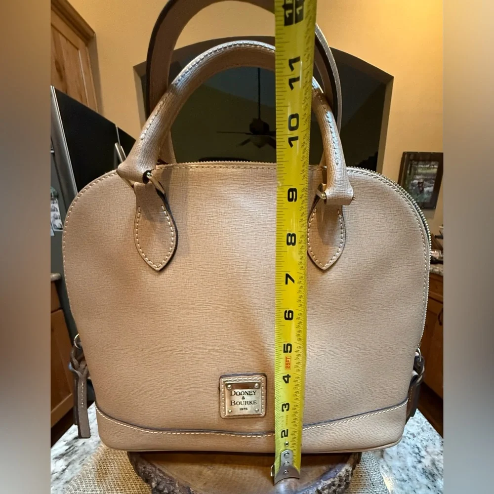 Dooney & Bourke Beige Satchel. like New! EUC. It will never go out of style. - Picture 10 of 16